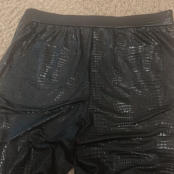 2XL Plus Croc Embossed Split Hem PU Leather Leggings - Picture 6 of 7